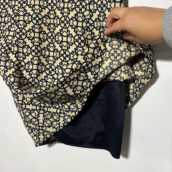 Vineyard Vines 100% Silk Geometric Ruffle Detail Printed Dress Size 0 - Picture 8 of 8